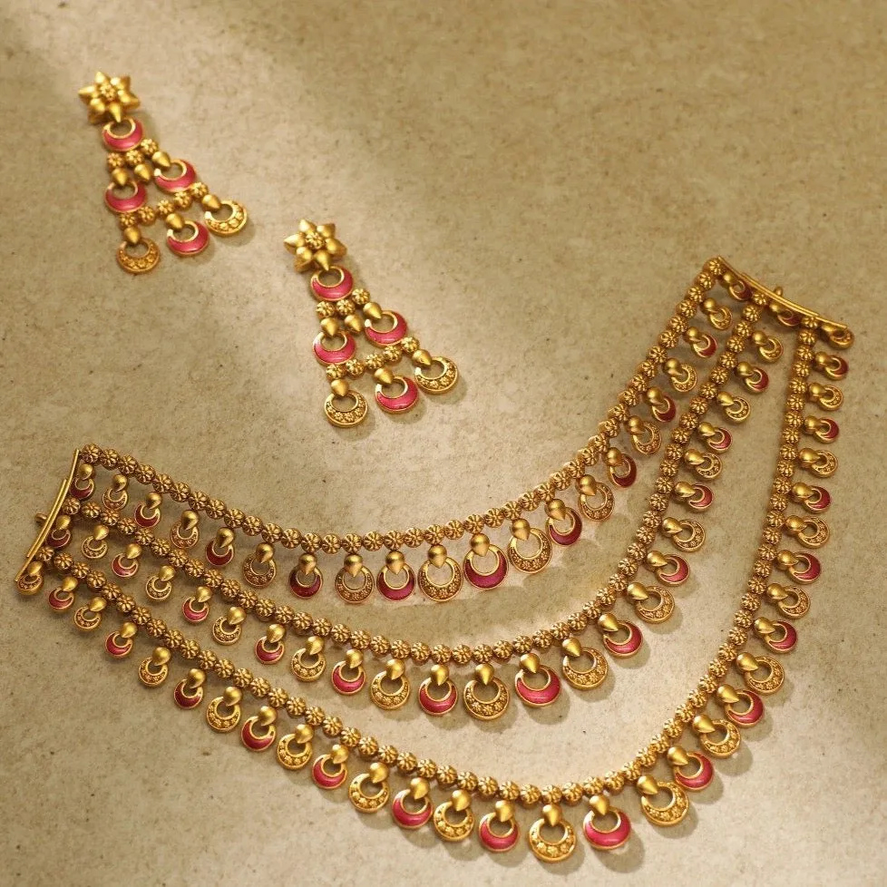 Delicate Patterns Three Layered Necklace Set