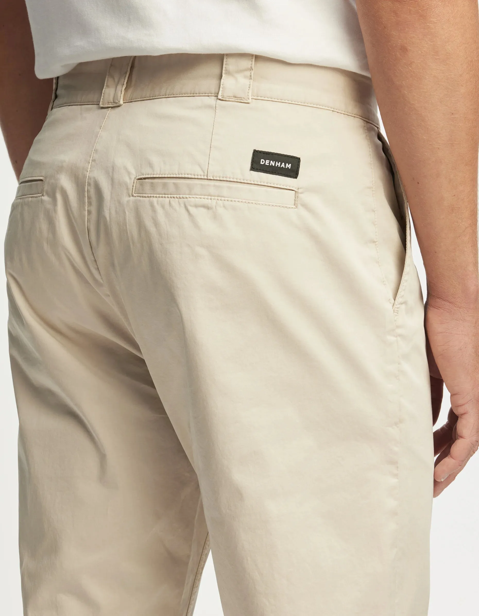 DENHAM DAGGER WORKER CHINO Compact Stretch Satin - Relaxed Fit Beige