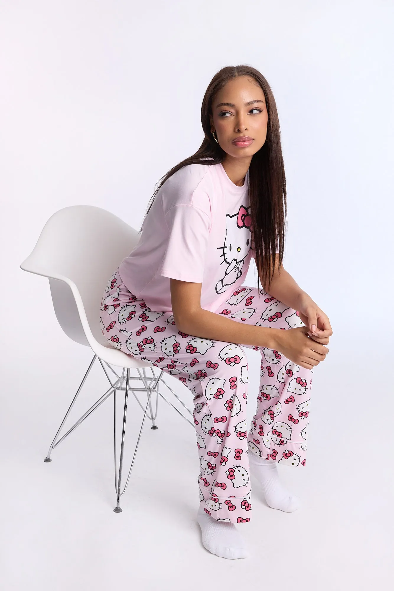 Hello Kitty Super Soft Pajama Tee And Pants 2-Piece Set