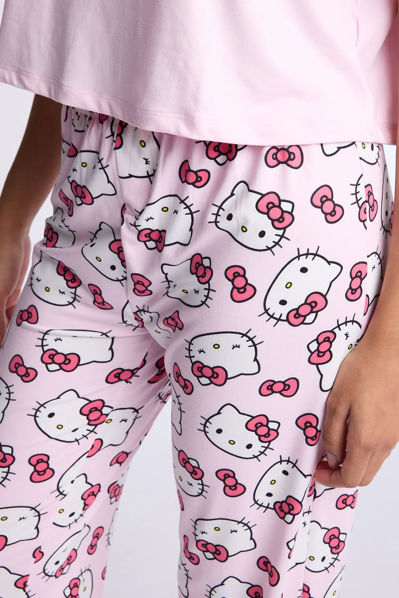 Hello Kitty Super Soft Pajama Tee And Pants 2-Piece Set