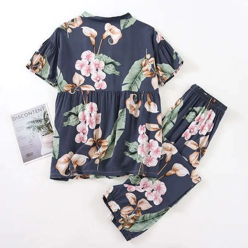 Women's Short Sleeved V-neck Shirt and Pants Thin Pajamas Set