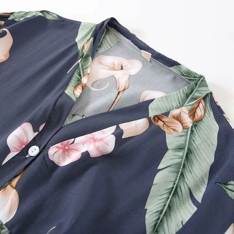 Women's Short Sleeved V-neck Shirt and Pants Thin Pajamas Set